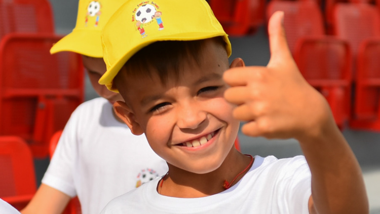 Concurs. Cel mai frumos sentiment pe care îl pot trăi este cel de a duce Moldova pe culmile fotbalului