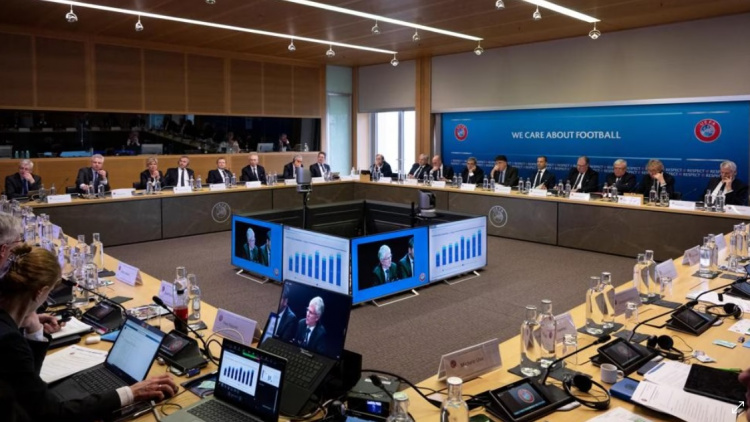 UEFA. Noi formate pentru competiţiile echipelor naţionale