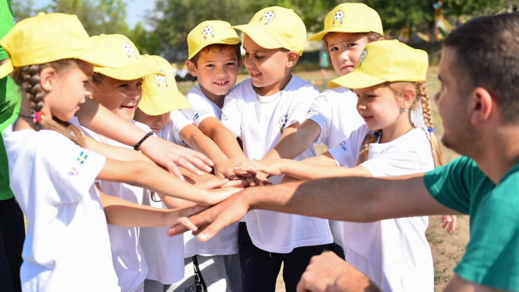 Proiectul Open Fun Football Schools în 12 regiuni ale țării