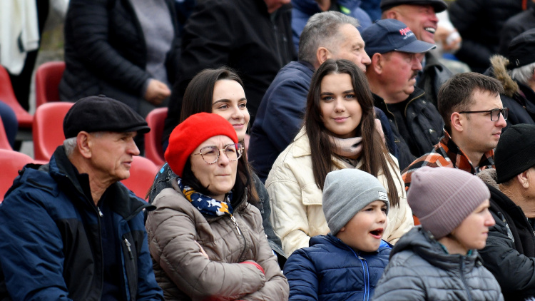 Unde mergem în weekend să privim fotbal 